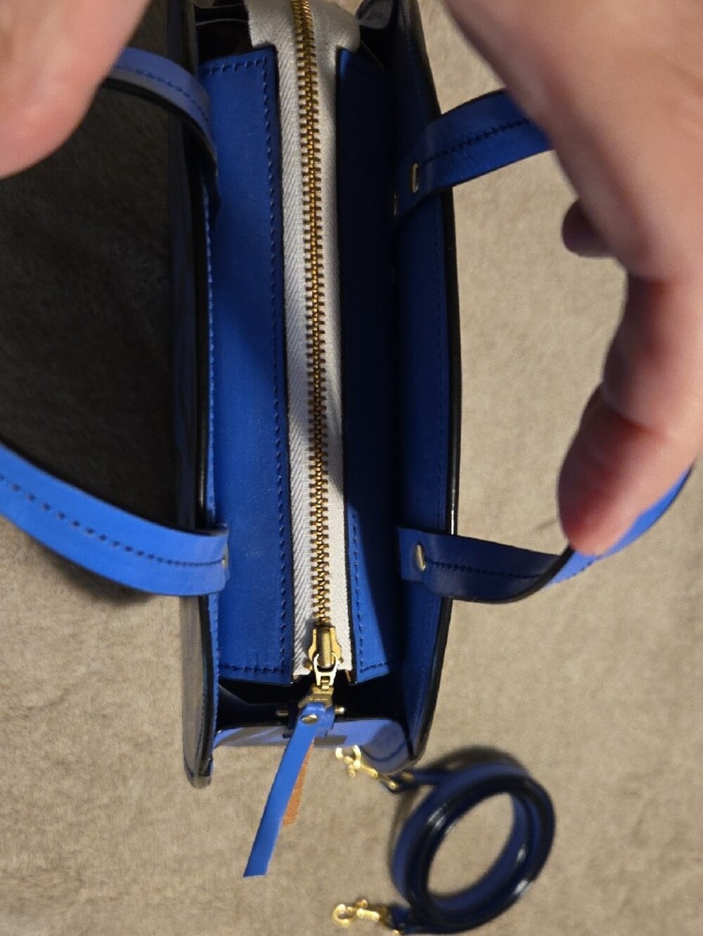 Round Blue Graphic Leather Shoulder Bag By Ann Howell Bullard - Picture 7 of 7